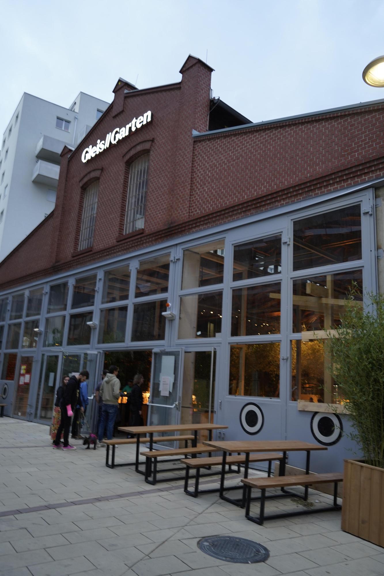 GleisGarten in Wien Fotos & Eindrücke aus der neuen Foodhalle