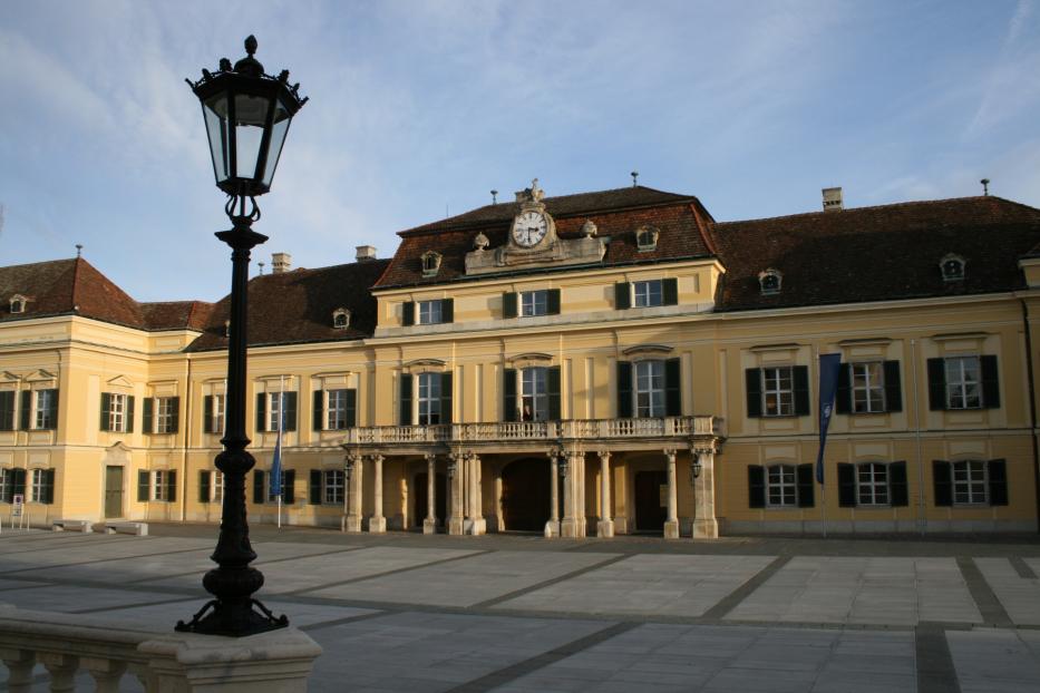 presse-schloss-laxenburg-blauer-hof.jpg