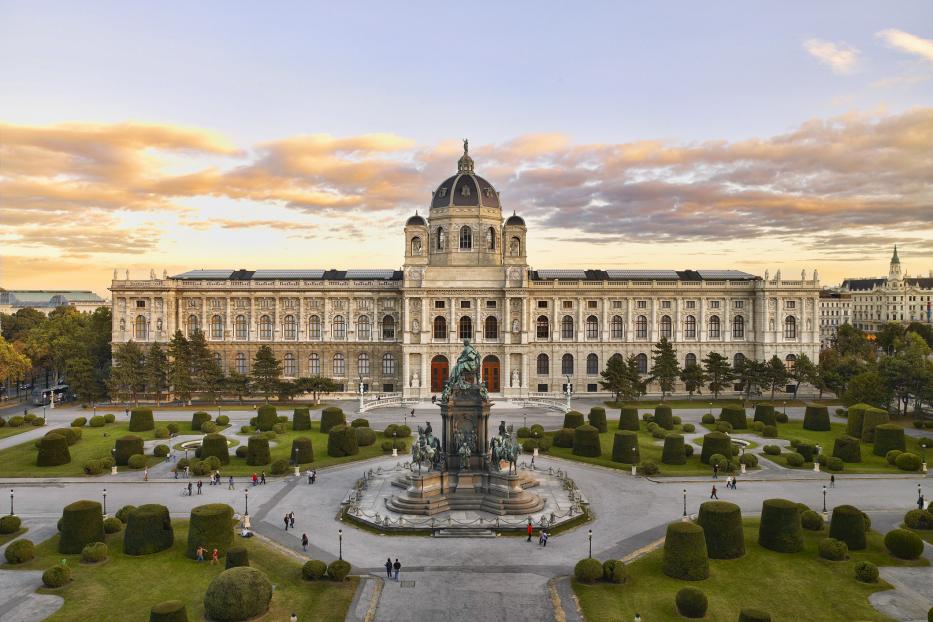 Das Naturhistorische Museum Wien von außen 