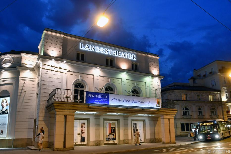 Salzburger Landestheater muss Aufführungen wegen Covid streichen