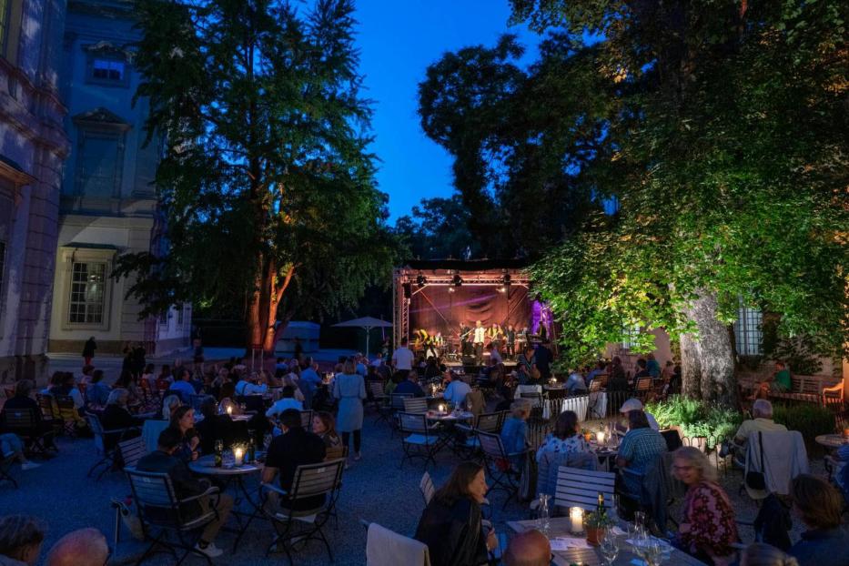 Das Festival "Sommer Rhapsodie" lockt in den Garten des Wiener Palais Liechtenstein.