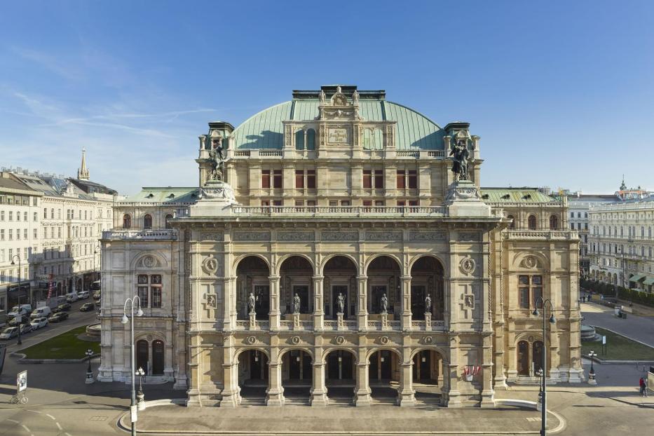 Was muss man beim ersten Besuch in der Wiener Staatsoper beachten?