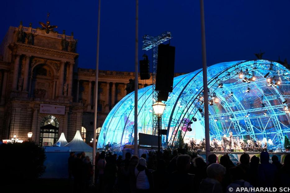 Am Heldenplatz wird wieder der Befreiung vom NS-Terror gedacht