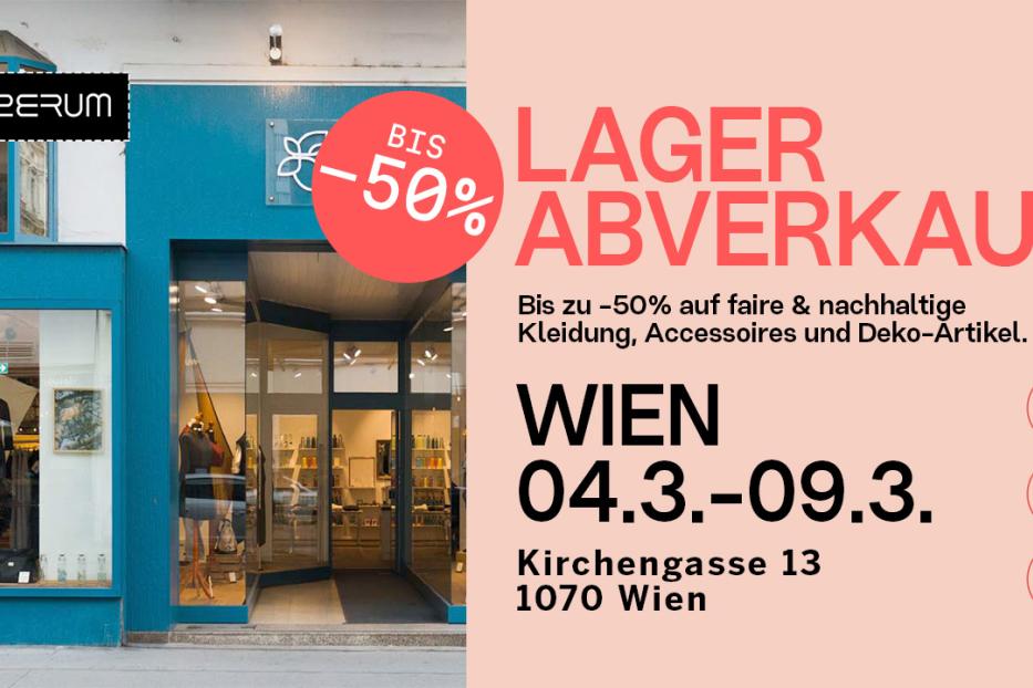 Ein Schaufenster von Zerum in Wien kündigt einen Lagerabverkauf mit bis zu 50% Rabatt an.