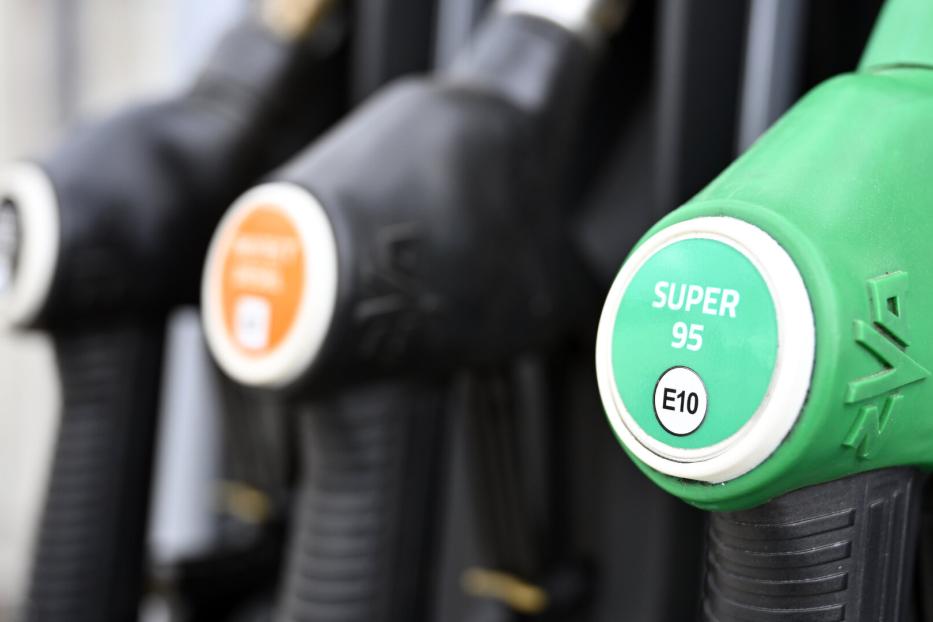 ++ THEMENBILD ++ GENOL / MINERALÖLKONZERN / TANKSTELLE / BENZIN / DIESEL / TREIBSTOFF