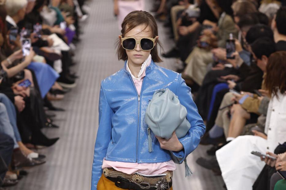 Miu Miu: Runway - Paris Fashion Week - Womenswear Spring-Summer 2025