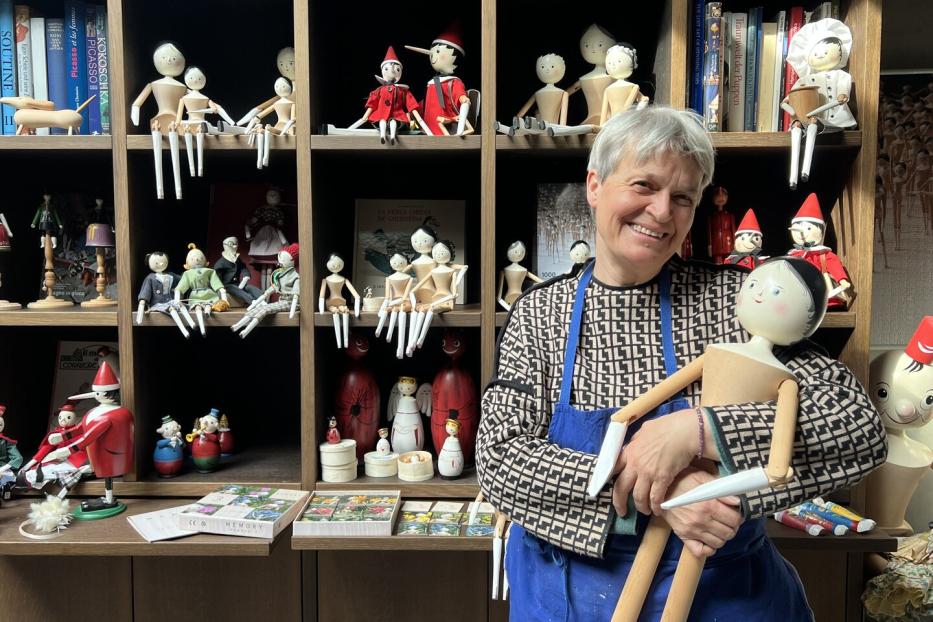 Holzpuppenmacherin Judith Sotriffer aus dem Grödner Tal