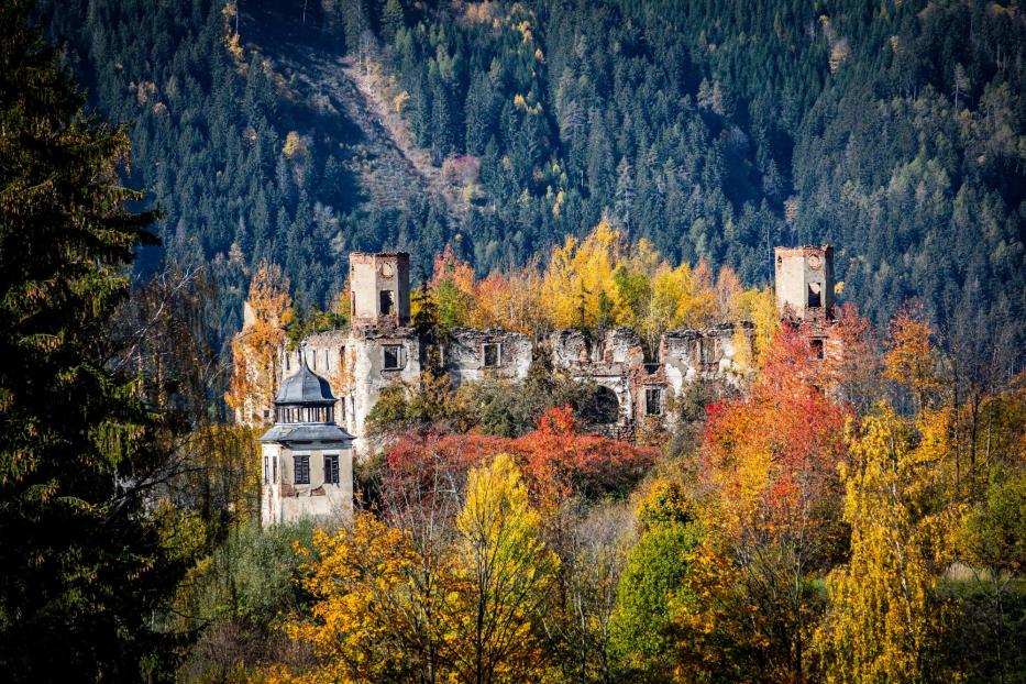 Schlossruine Schrattenberg Lost Places Steiermark