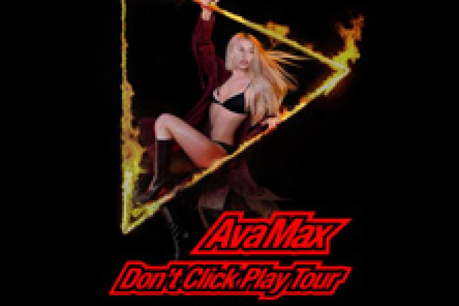 Werbeplakat für Ava Max' „Don't Click Play Tour“ am 11. November in Wien, mit der Sängerin in einem flammenden Dreieck.