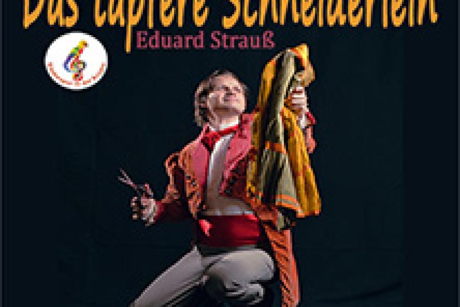 Ein Mann in Schneiderkleidung hält eine Puppe in der Hand, umgeben vom Titel der Kinderoperette „Das tapfere Schneiderlein“.