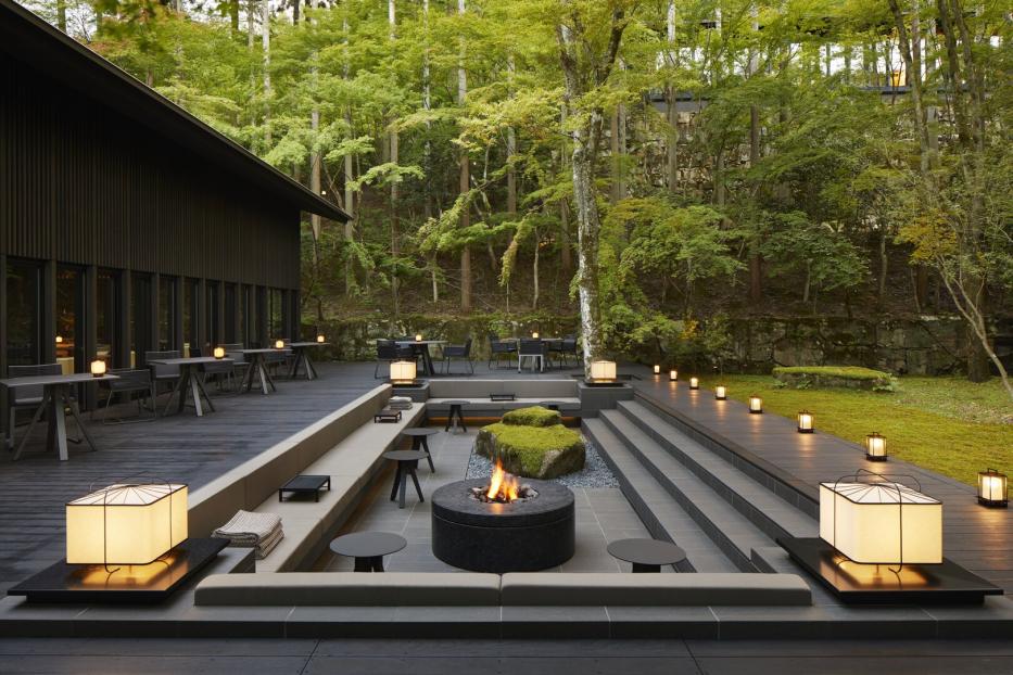 Aman Kyoto, Japan: Nur wenige Kilometer von Kyotos Stadtzentrum entfernt befindet sich dieser geheime Wald mit Steinwegen, Quelle und Pavillon.