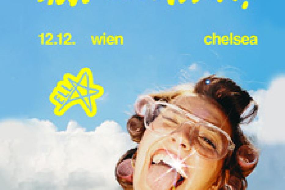 Eine Frau mit Lockenwicklern und Sonnenbrille lacht und streckt die Zunge heraus. Aufschrift „darf ich bitten? 12.12. Wien, Chelsea“.