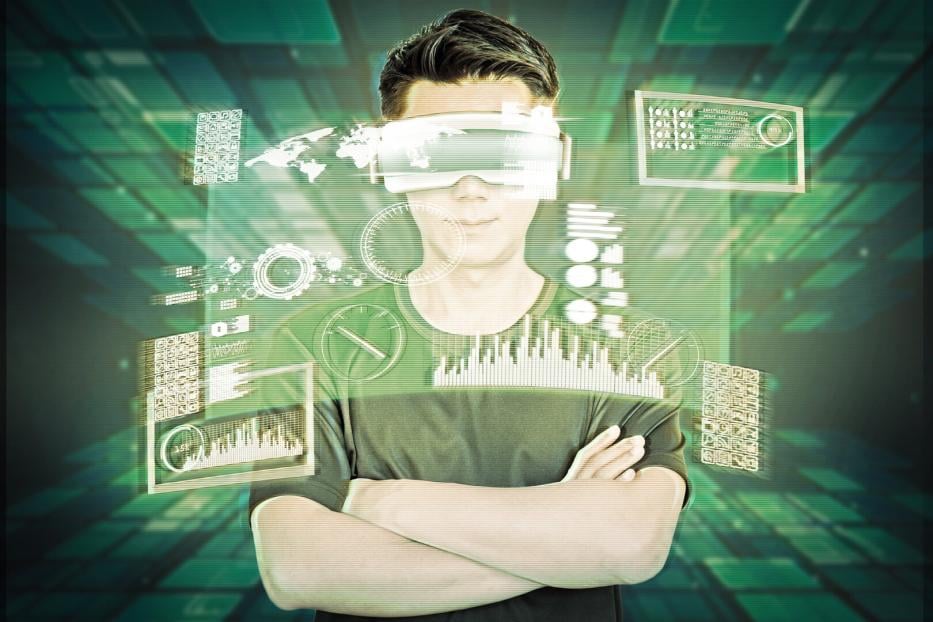 Virtuelles Bild mit einem jungen Mann mit VR-Brille, alles in grün gehalten