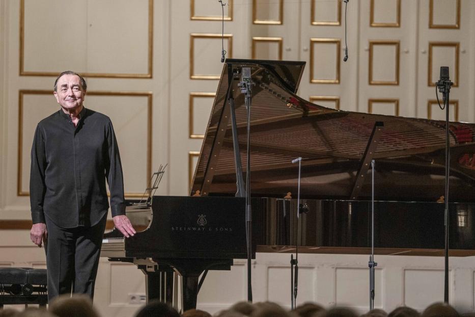 Pierre-Laurent Aimard begeisterte am Klavier