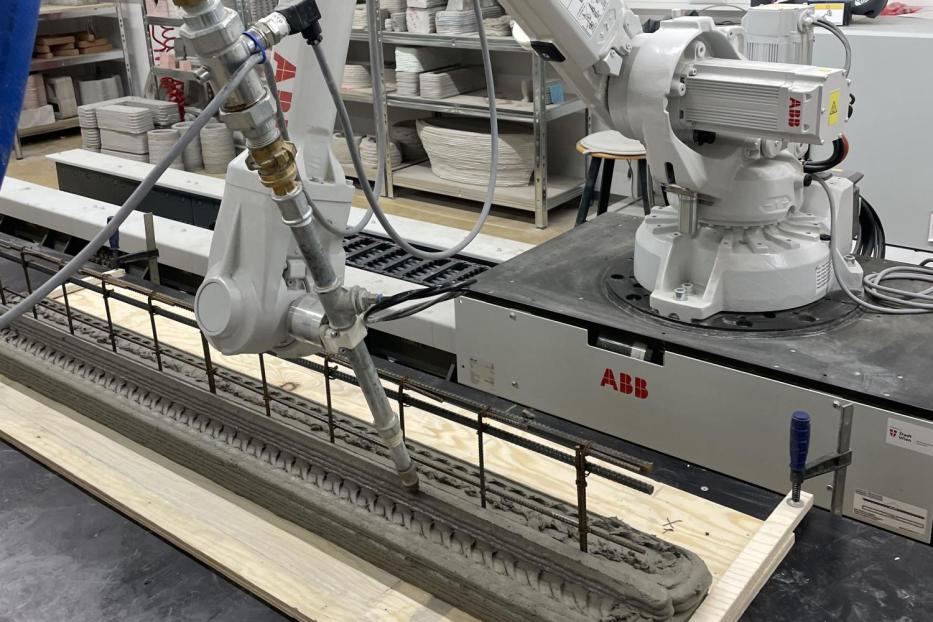 3D-Betondruck mit Roboterarm an der HCW.