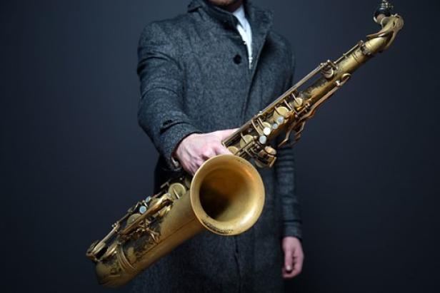 saxophone-918904-340.jpg