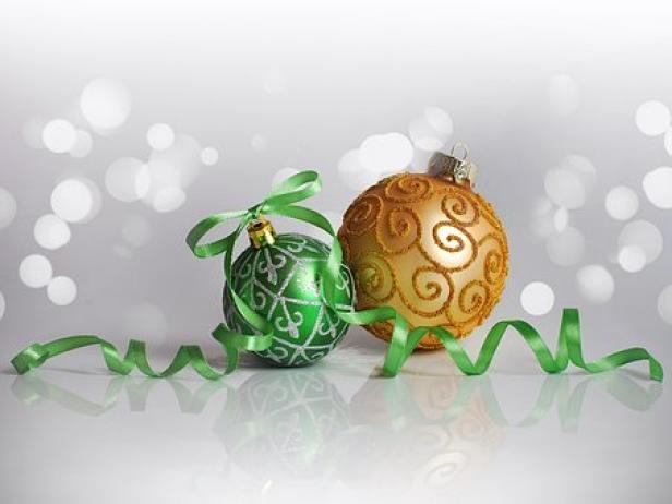 christmas-decorations-1816478-340.jpg