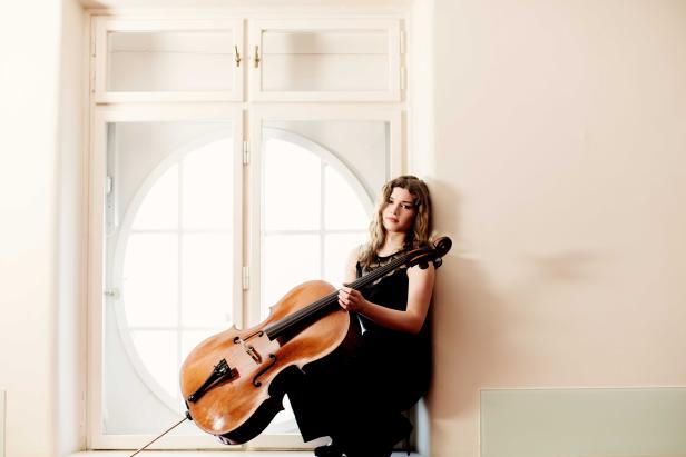 julia-hagen-cello.jpg