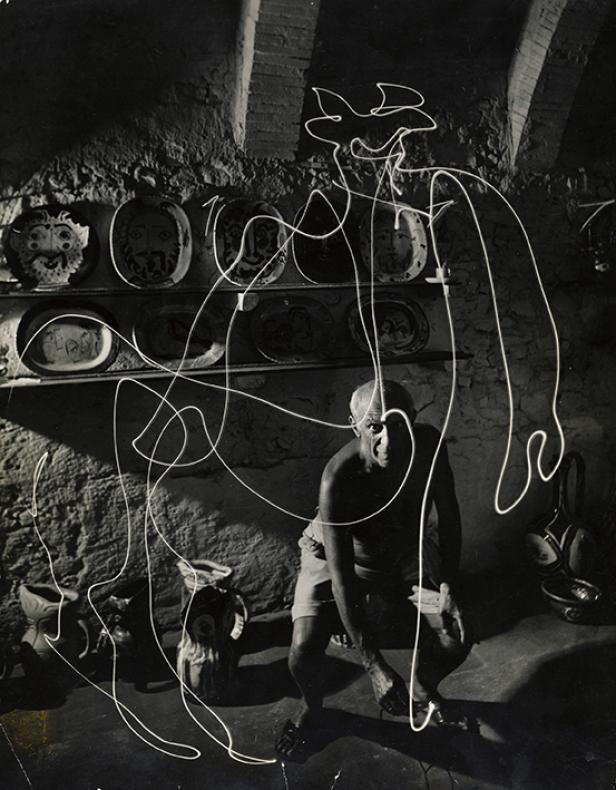 23-ostlicht-photo-auction-gjon-mili-picasso.jpg