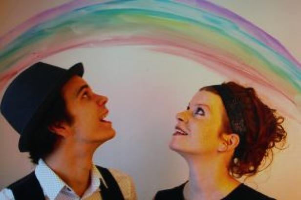 stephie-laurenz-hacker-wir-singen-in-den-farben-des-regenbogens-quer-cprivat-300x200.jpg