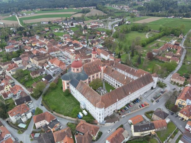 ST18 Pöllau bei Hartberg Schloss Pöllau copyright Marktgemeinde Pöllau 2.jpg