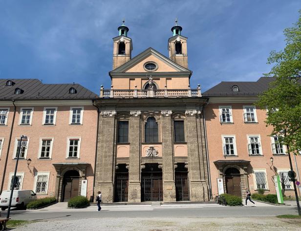 S26 Salzburg Landeskrankenhaus Sankt Johannes Spitalskirche EIDOS Architektur ZT GmbH.jpg