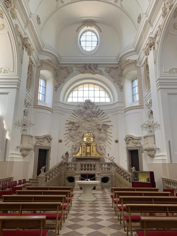 S26 Salzburg Landeskrankenhaus Sankt Johannes Spitalskirche EIDOS Architektur ZT GmbH 2.jpg