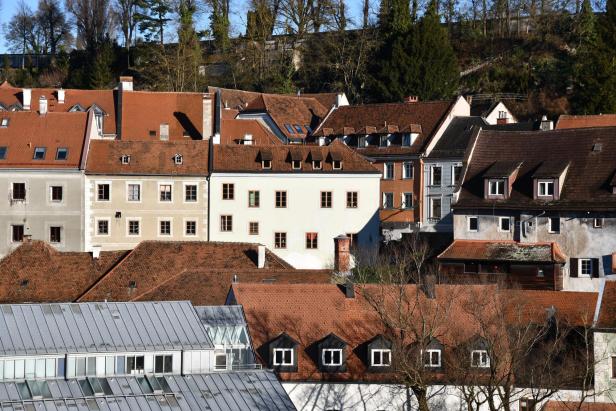 O33 Steyr Steyrer Dachlandschaft copyright Magistrat Steyr Altstadterhaltung 2 Kopie.jpg