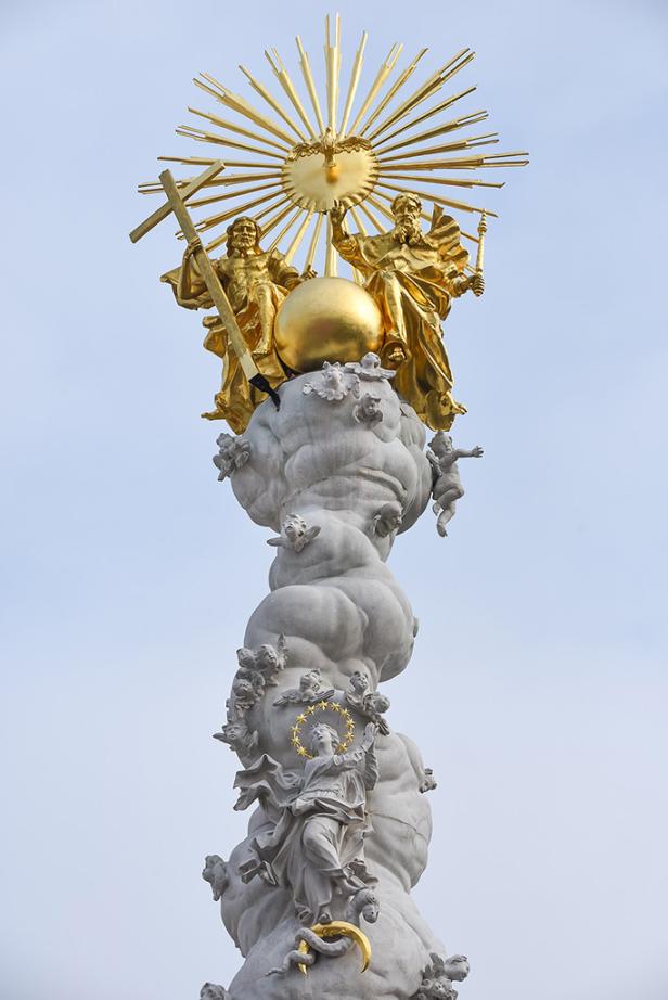 O43 Linz Dreifaltigkeitssäule copyright Stadt Linz, Michael Dworschak 2.jpg