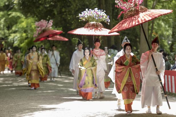 Oliver-Bolch_Japan-Kyoto-Aoi-Matsuri.jpg