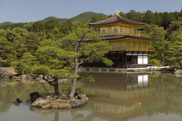 Oliver-Bolch_Japan-Kyoto-Kinkakuji.jpg