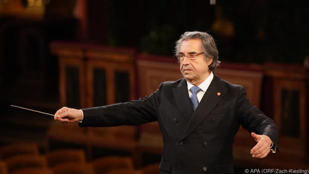 Riccardo Muti dirigiert die Philharmoniker im leeren Musikverein