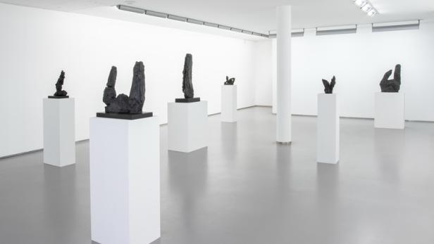 per-kirkeby-sculptures-galerie-bernd-kugler-exhibition-view-2021-3.jpg
