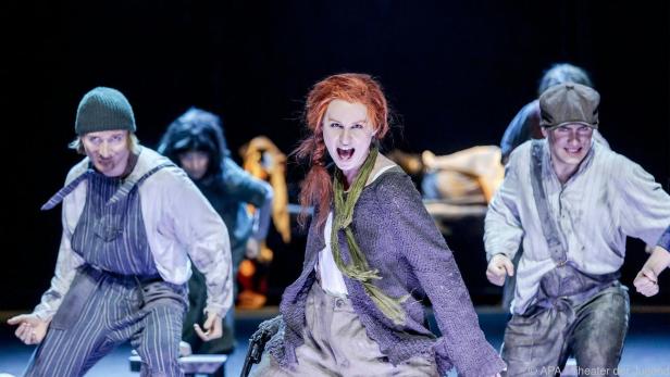 Victoria Hauer als "Anne of Green Gables" im Renaissancetheater
