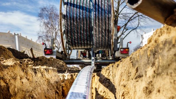 Fiberglass network under construction