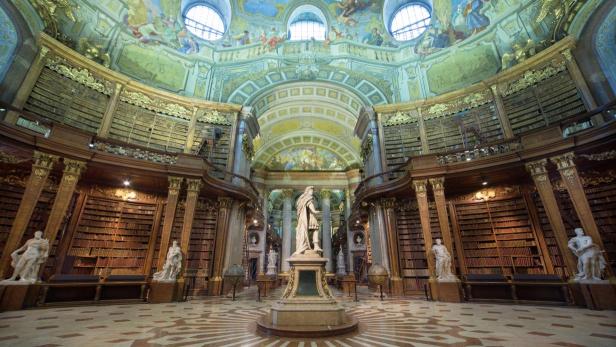 Die Österreichische Nationalbibliothek zum Nationalfeiertag besuchen.