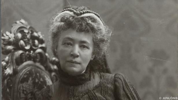 Fotografie von Bertha von Suttner aus dem Jahr 1908