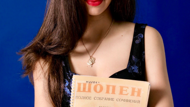 230902_Eliza Agajeva_v1_c-Privat.png