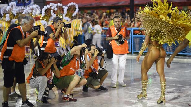 Viviane Araujo - die "Königin der Königinnen" der Sambaschulen von Rio de Janeiro.