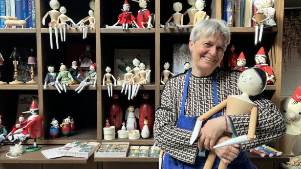 Holzpuppenmacherin Judith Sotriffer aus dem Grödner Tal
