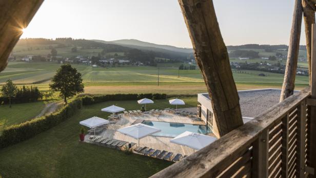 Falkensteiner Hotel Bad Leonfelden mit Pool mitten in der Natur