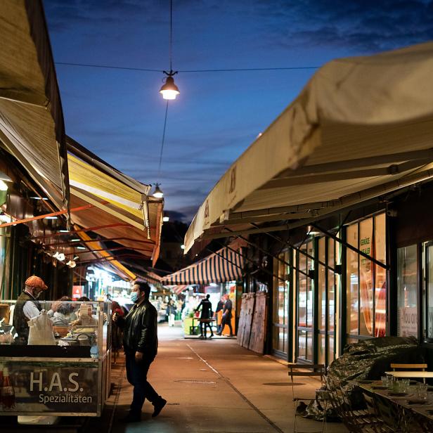 Der Wiener Naschmarkt ist bei Wienern und Touristen beliebt