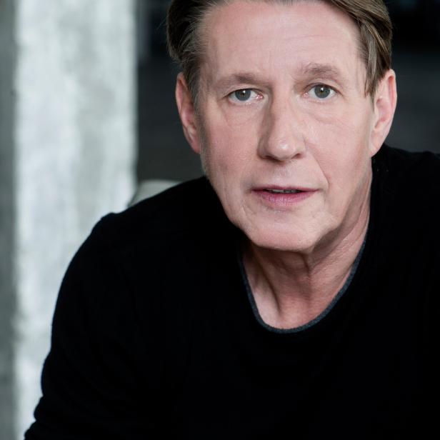 andreas-rebers-ich-helfe-gern-c-janineguldener-0.jpg