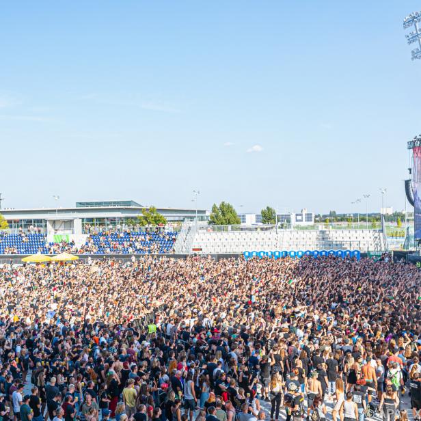 Rund 15.000 Musikfans feierten in Wiener Neustadt.