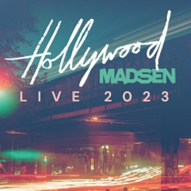 Das Cover für „Hollywood Madsen Live 2023“ zeigt eine nächtliche Stadtansicht.