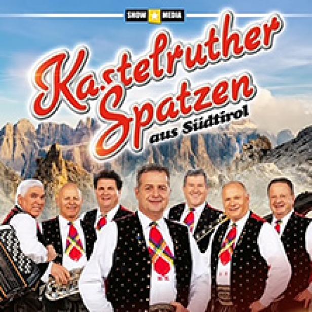 Das Cover des Albums der Kastelruther Spatzen vor einer Bergkulisse.